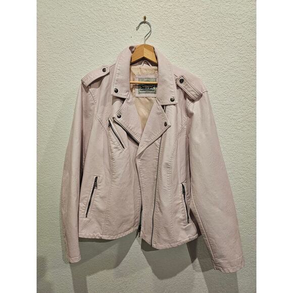 NWT Levi Blush Pink Asymmetrical Zip Lined Women's 2x Vegan Leather Moto Jacket - Picture 1 of 4